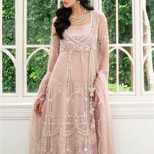 Chic Embroidered Long Sleeve Dress